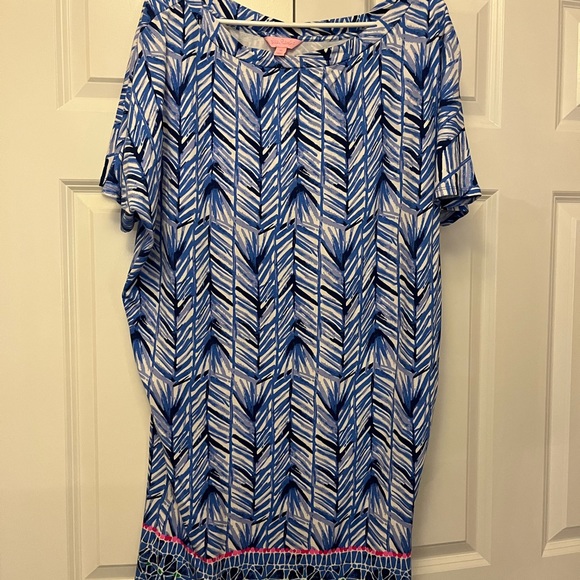 Lilly Pulitzer Dresses & Skirts - Lily Pulitzer Dress. Lowe dress, short sleeve. Size medium.
